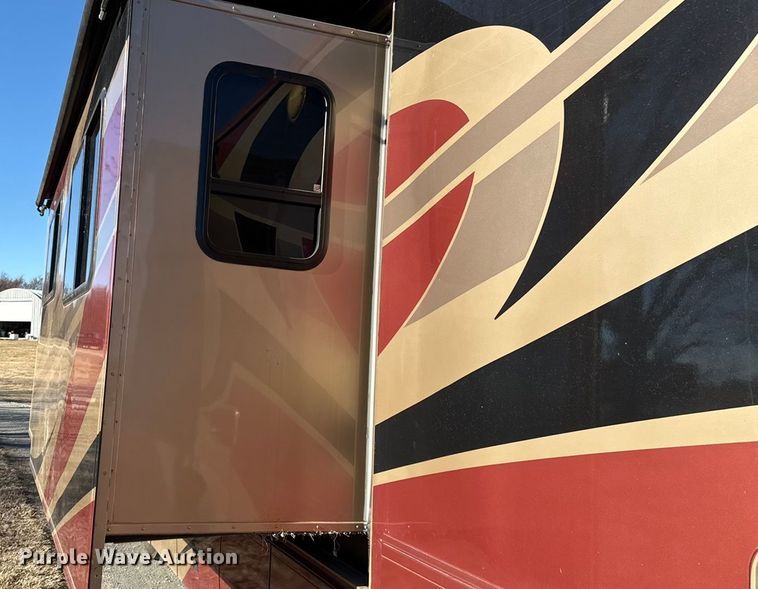 image for item ES5853 2005 Coachman Encore 380DS RV