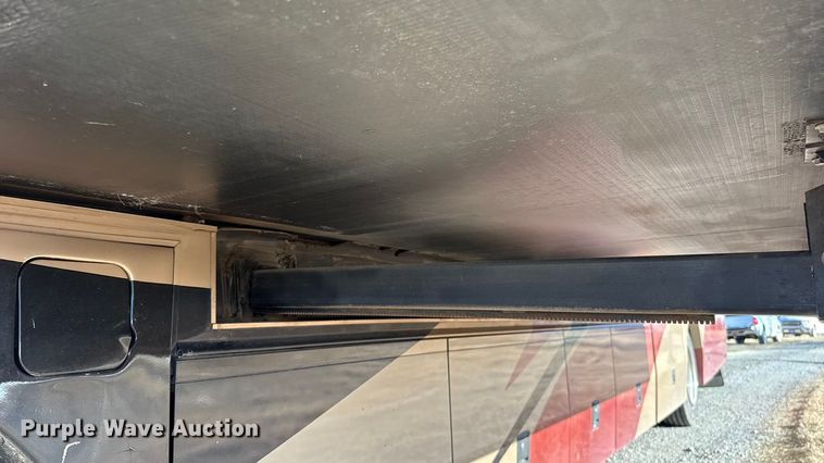 image for item ES5853 2005 Coachman Encore 380DS RV