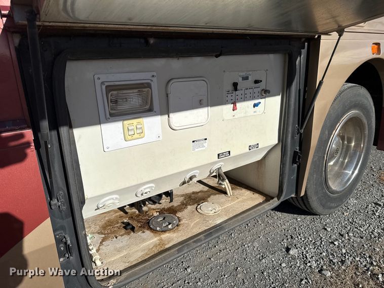 image for item ES5853 2005 Coachman Encore 380DS RV