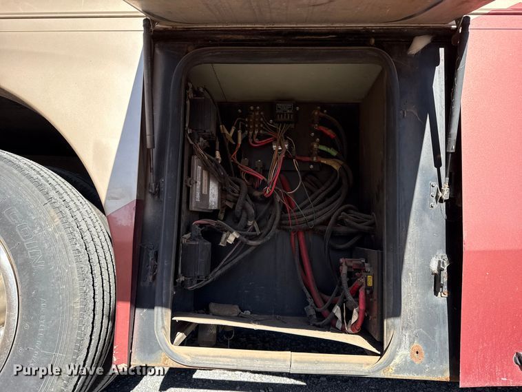 image for item ES5853 2005 Coachman Encore 380DS RV