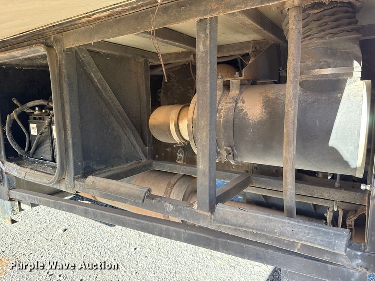 image for item ES5853 2005 Coachman Encore 380DS RV