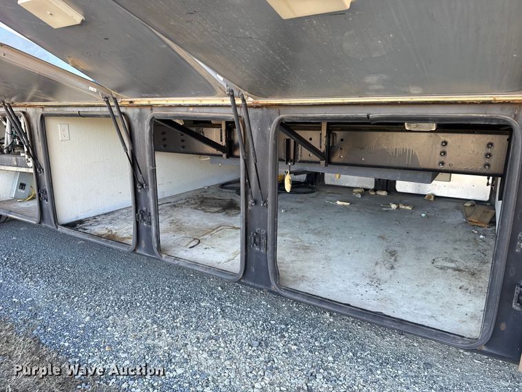 image for item ES5853 2005 Coachman Encore 380DS RV