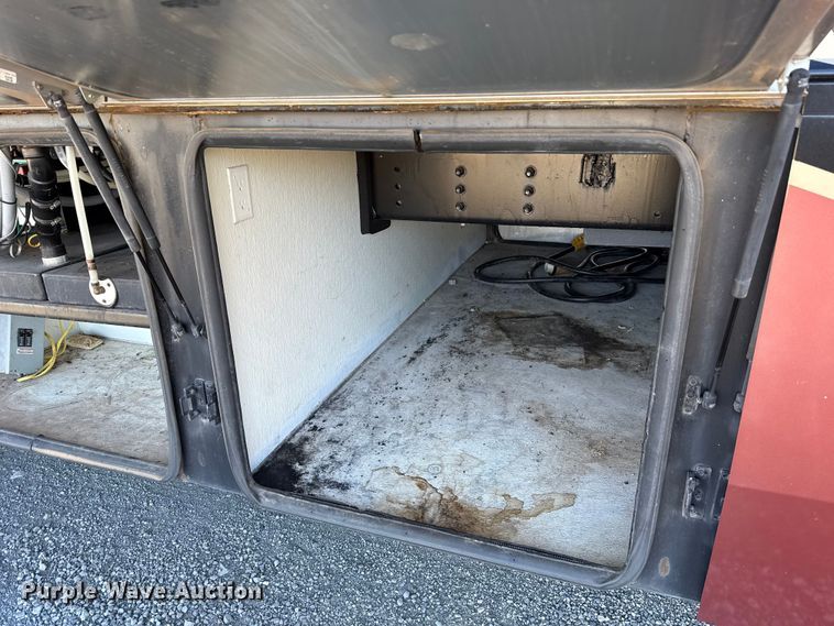 image for item ES5853 2005 Coachman Encore 380DS RV