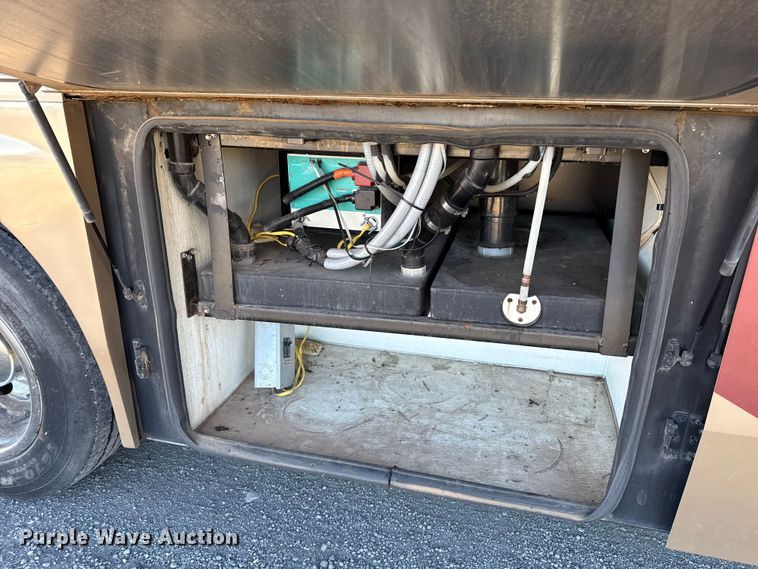 image for item ES5853 2005 Coachman Encore 380DS RV