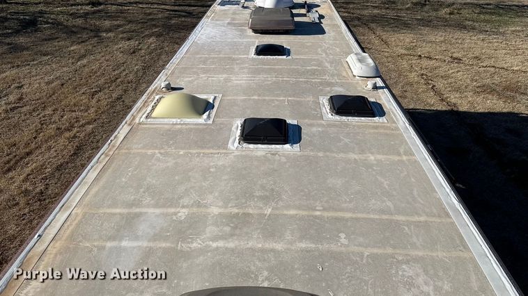 image for item ES5853 2005 Coachman Encore 380DS RV