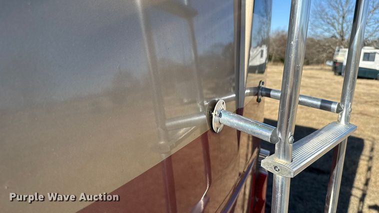 image for item ES5853 2005 Coachman Encore 380DS RV