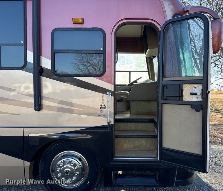 image for item ES5853 2005 Coachman Encore 380DS RV