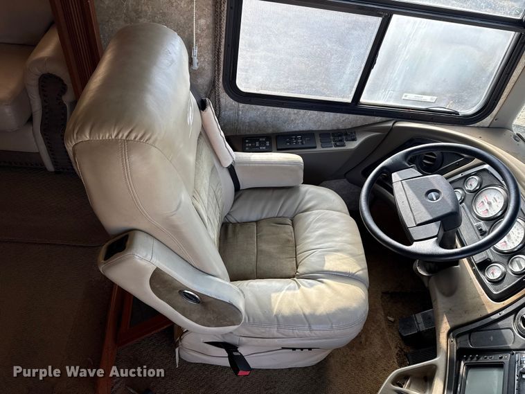 image for item ES5853 2005 Coachman Encore 380DS RV