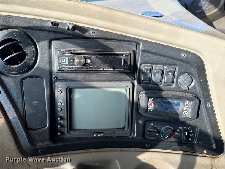 image for item ES5853 2005 Coachman Encore 380DS RV