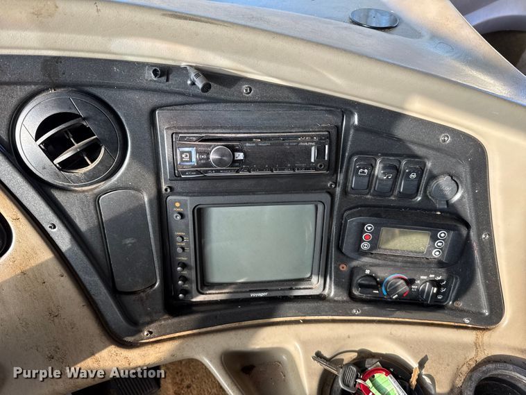 image for item ES5853 2005 Coachman Encore 380DS RV