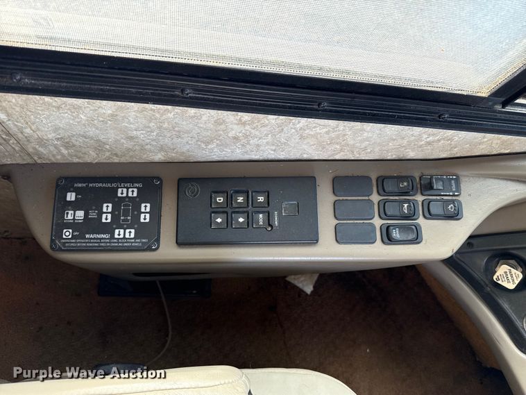 image for item ES5853 2005 Coachman Encore 380DS RV