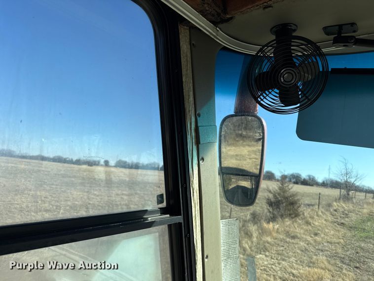 image for item ES5853 2005 Coachman Encore 380DS RV