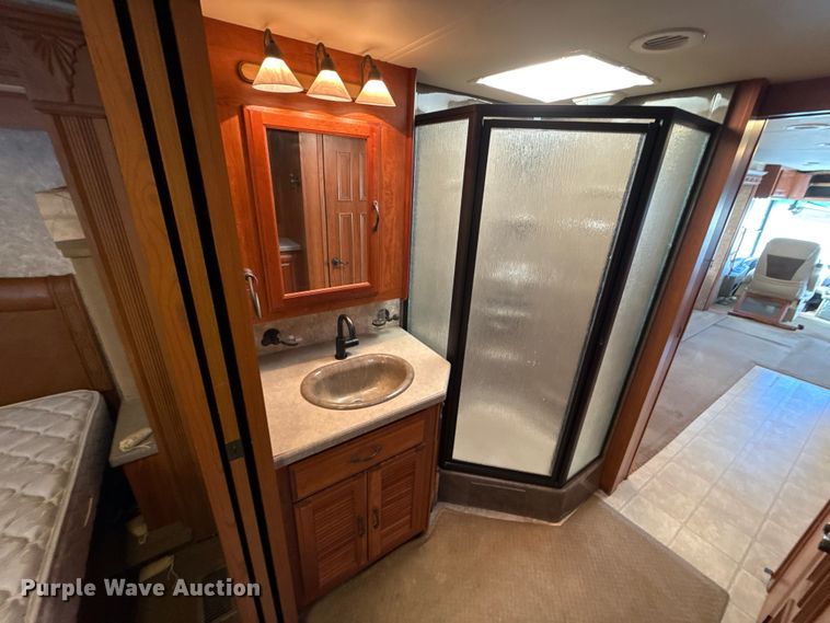 image for item ES5853 2005 Coachman Encore 380DS RV