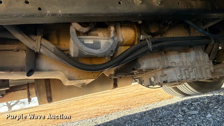 image for item ES5853 2005 Coachman Encore 380DS RV