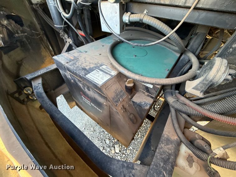 image for item ES5853 2005 Coachman Encore 380DS RV