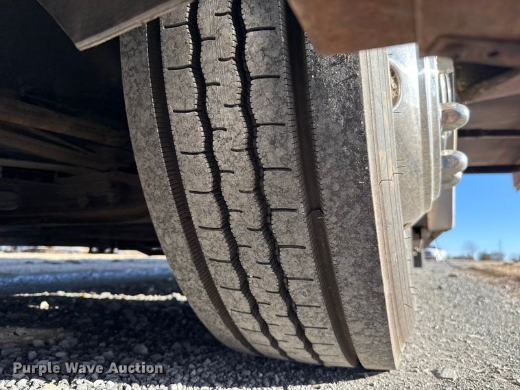 image for item ES5853 2005 Coachman Encore 380DS RV