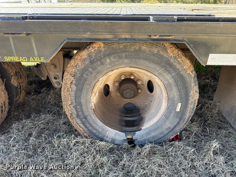 image for item ES5854 2019 Big Tex 25GN-35BK+5MR equipment trailer