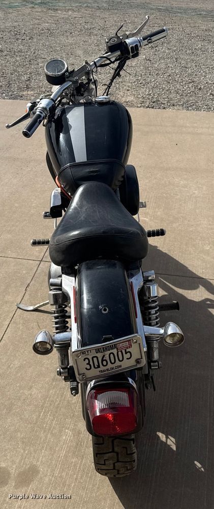 image for item ES5856 2002 Harley-Davidson Sportster L12 motorcycle