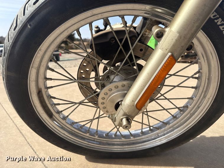 image for item ES5856 2002 Harley-Davidson Sportster L12 motorcycle