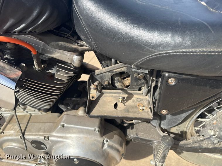 image for item ES5856 2002 Harley-Davidson Sportster L12 motorcycle