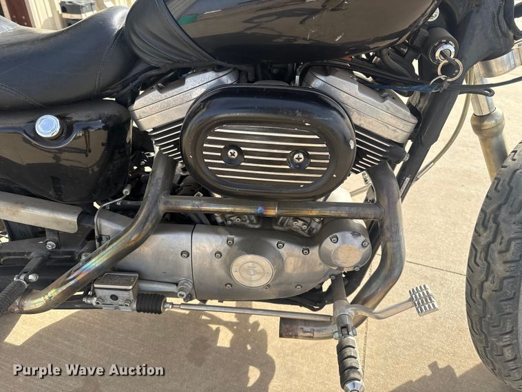 image for item ES5856 2002 Harley-Davidson Sportster L12 motorcycle