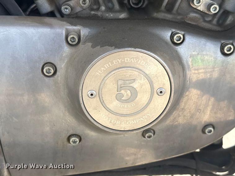 image for item ES5856 2002 Harley-Davidson Sportster L12 motorcycle