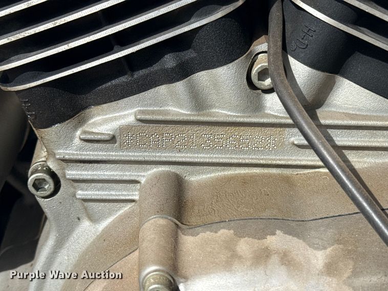 image for item ES5856 2002 Harley-Davidson Sportster L12 motorcycle