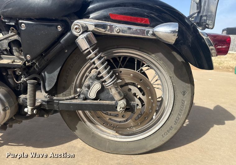 image for item ES5856 2002 Harley-Davidson Sportster L12 motorcycle