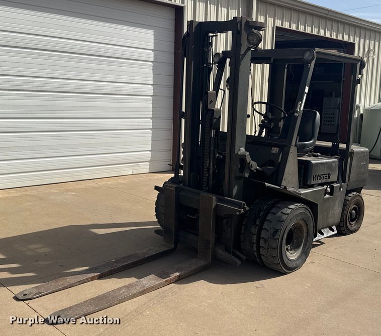 image for item ES5857 Hyster H60XL forklift