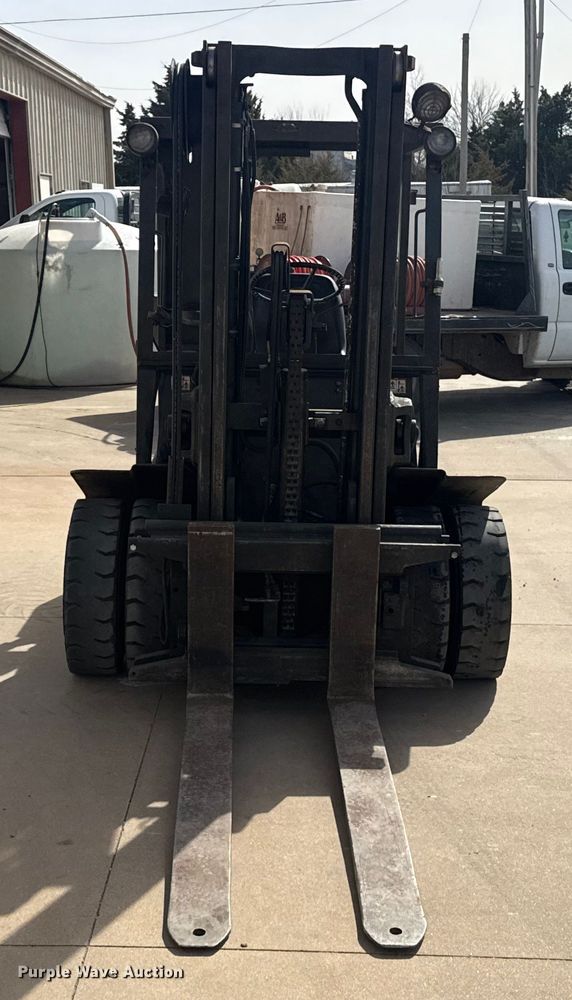 image for item ES5857 Hyster H60XL forklift