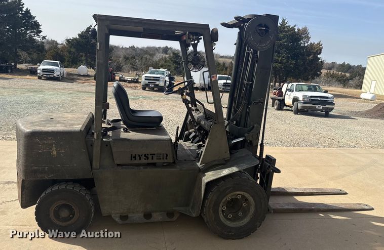 image for item ES5857 Hyster H60XL forklift