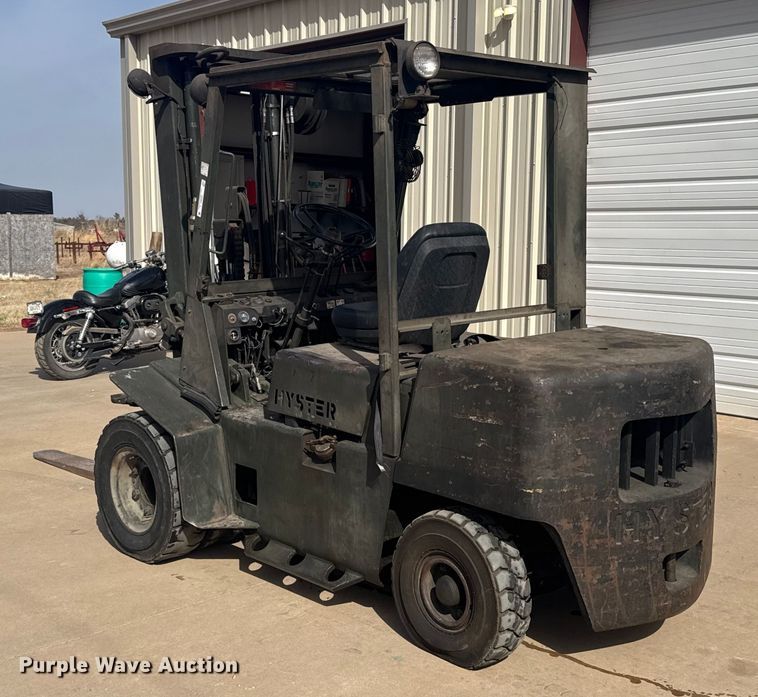 image for item ES5857 Hyster H60XL forklift