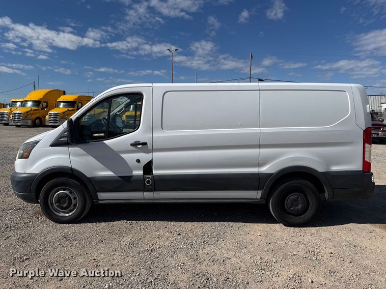 image for item ES5862 2018 Ford Transit 150 van