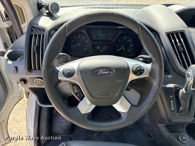 image for item ES5862 2018 Ford Transit 150 van