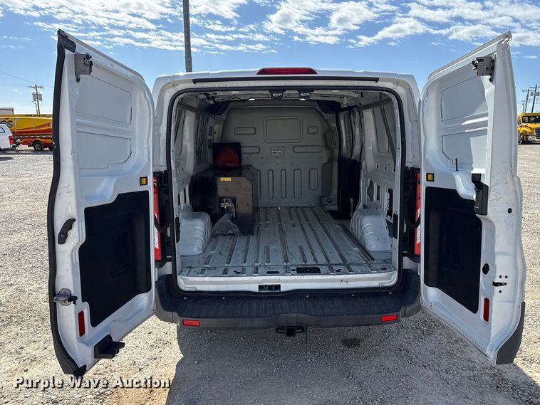 image for item ES5862 2018 Ford Transit 150 van