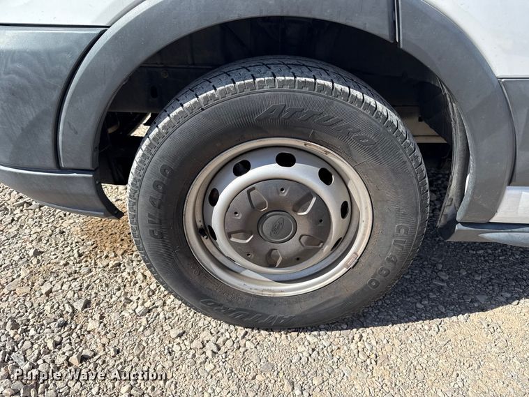 image for item ES5862 2018 Ford Transit 150 van