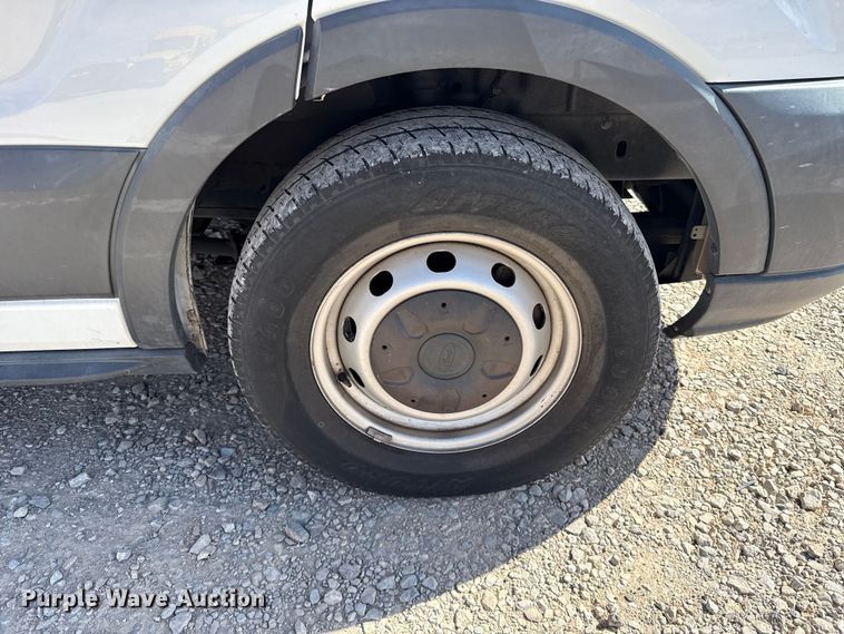 image for item ES5862 2018 Ford Transit 150 van