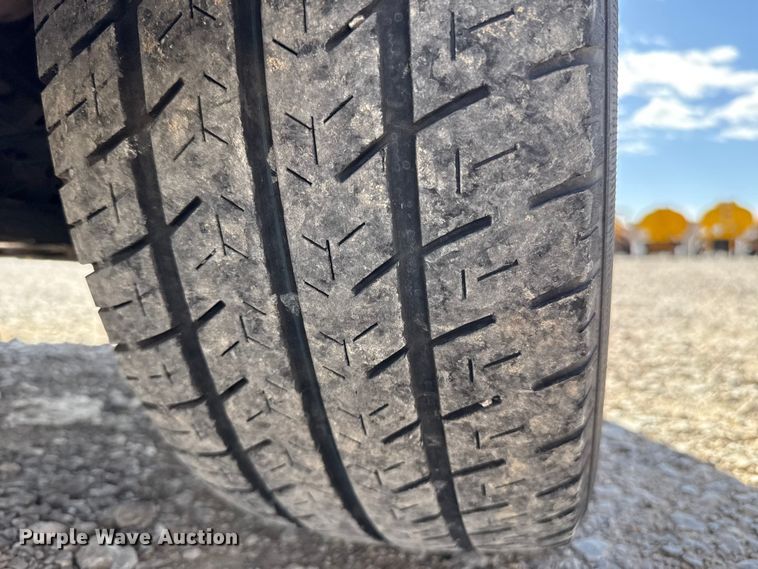 image for item ES5862 2018 Ford Transit 150 van