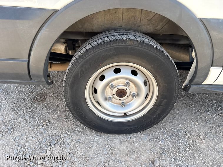 image for item ES5862 2018 Ford Transit 150 van