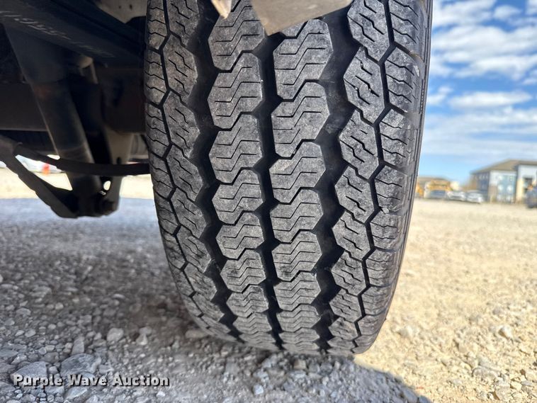 image for item ES5862 2018 Ford Transit 150 van