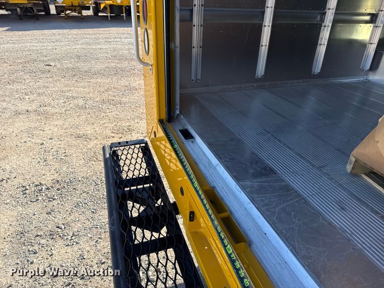 image for item ES5872 2021 Ford F59 delivery truck