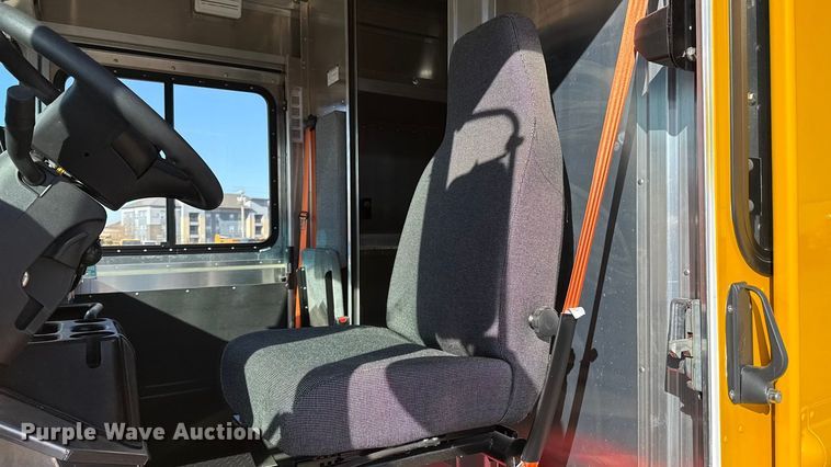 image for item ES5872 2021 Ford F59 delivery truck