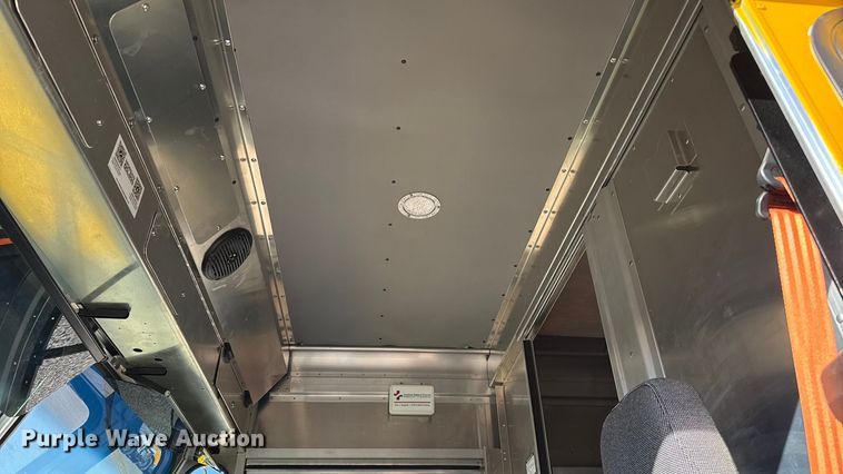 image for item ES5872 2021 Ford F59 delivery truck