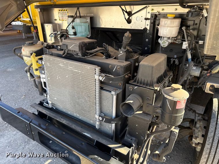 image for item ES5872 2021 Ford F59 delivery truck