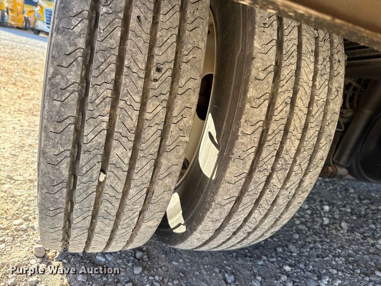 image for item ES5872 2021 Ford F59 delivery truck