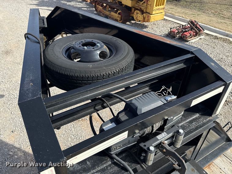 image for item ES5879 2022 Norstar Trailers LLC Iron Bull hydraulic tail equipment trailer