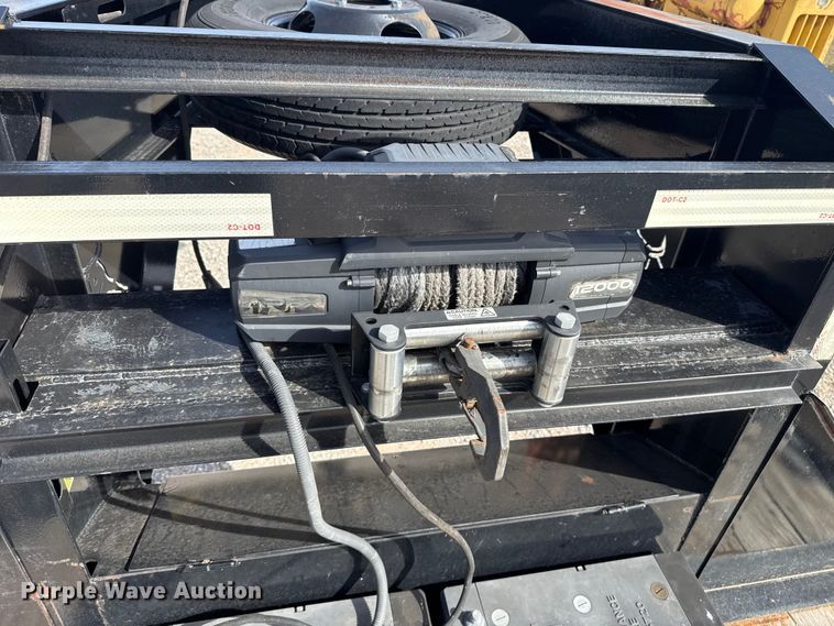 image for item ES5879 2022 Norstar Trailers LLC Iron Bull hydraulic tail equipment trailer