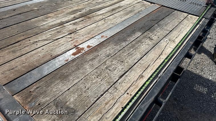 image for item ES5879 2022 Norstar Trailers LLC Iron Bull hydraulic tail equipment trailer