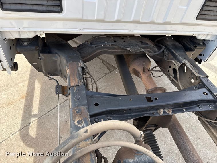image for item ES5884 2019 Ford F550 truck cab and chassis