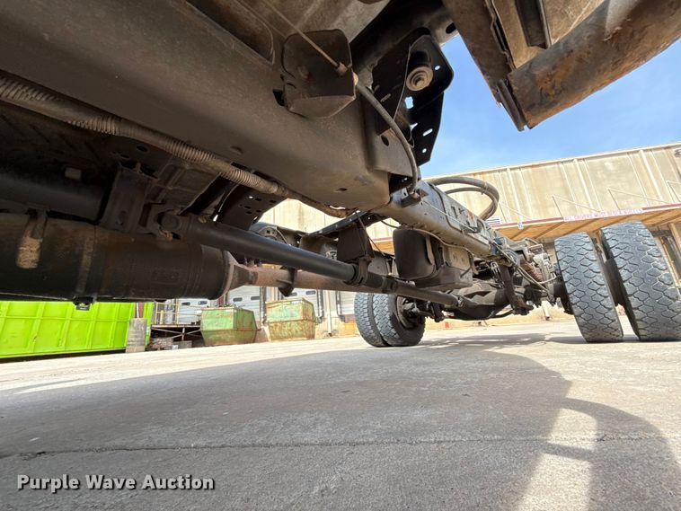 image for item ES5884 2019 Ford F550 truck cab and chassis